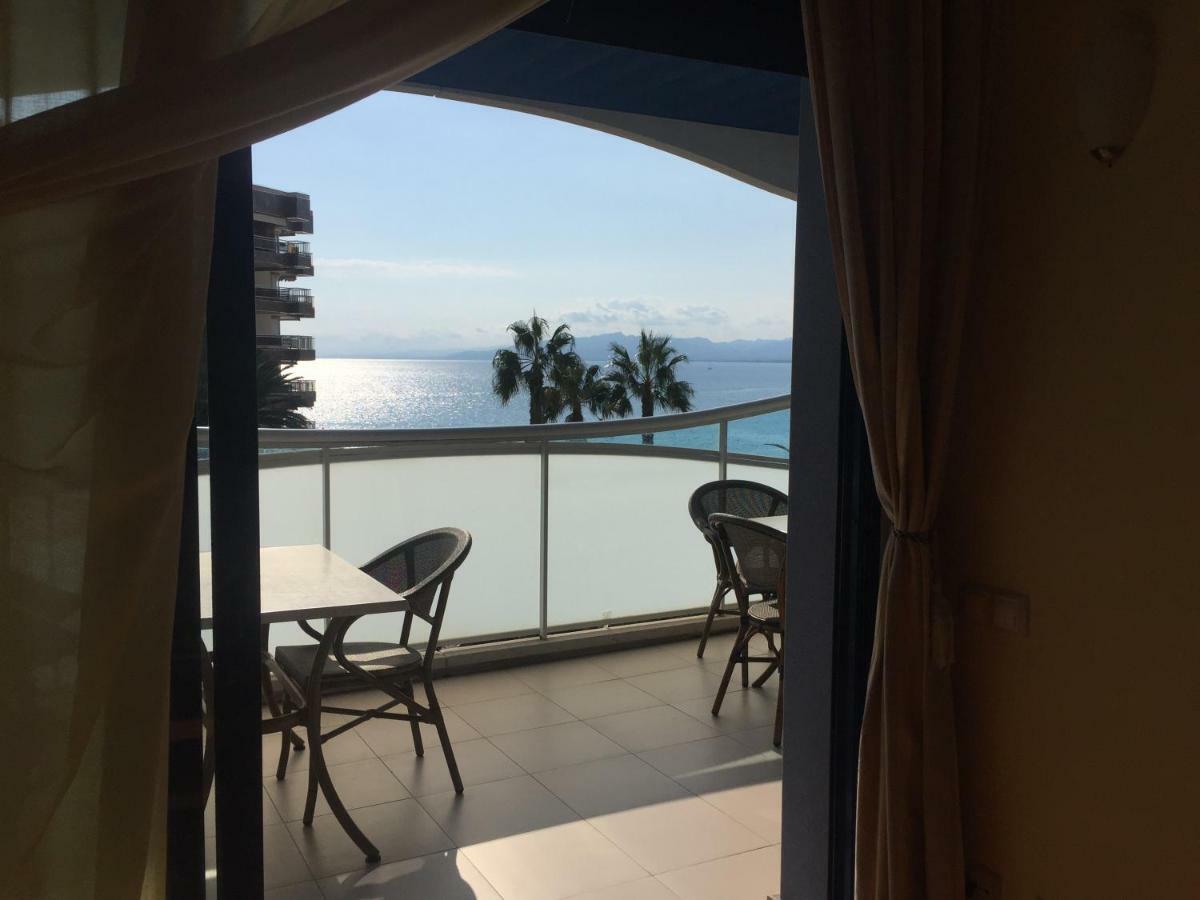 Apartamento En Playa Capellans Салоу Екстер'єр фото